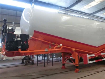 ناقلة الأسمنت السائبة للبيع